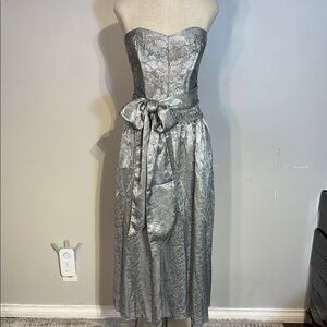 Stunning Vintage silver python print skirt and strapless top set